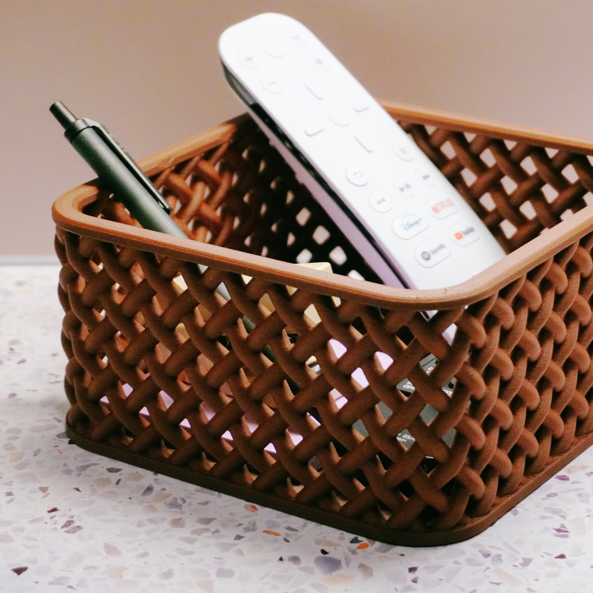 Wicker Entryway Tray — Woven Rattan-Style Catchall for Keys, Remotes, Wallet & Coins
